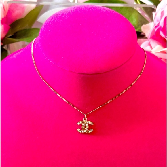 Chanel Gold & Crystal CC Logo Necklace - Picture 5 of 6